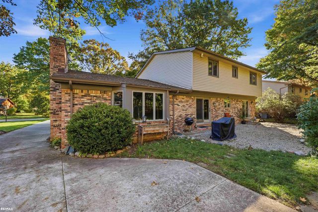 12894 Parkridge Drive, Shelby Twp, MI 48315