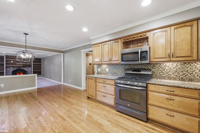 12894 Parkridge Drive, Shelby Twp, MI 48315
