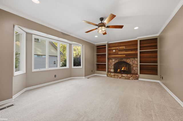 12894 Parkridge Drive, Shelby Twp, MI 48315