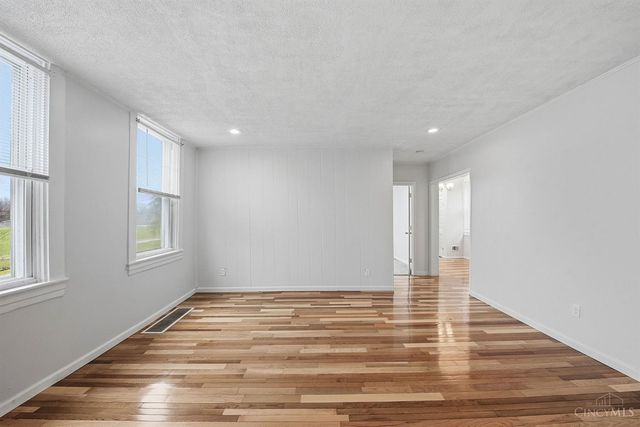 4294 Mayhew Avenue, Cincinnati, OH 45238