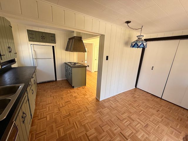 18404 Dixie Highway, Homewood, IL 60430