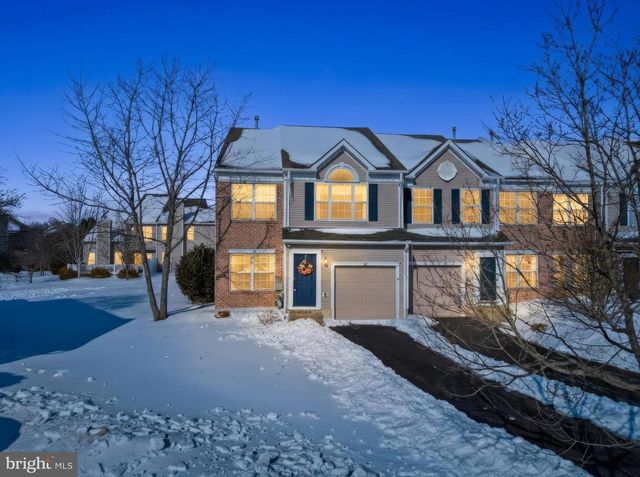 56 CAMELLIA CT, Newtown, PA 18940