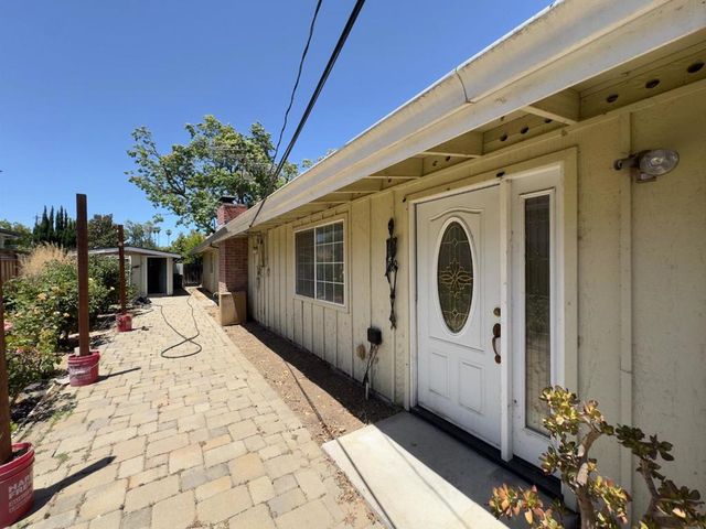 10534 Sterling Boulevard, Cupertino, CA 95014