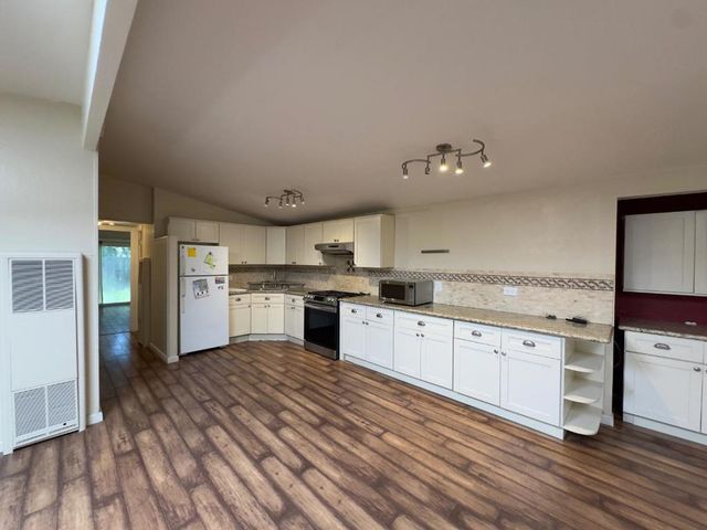 10534 Sterling Boulevard, Cupertino, CA 95014
