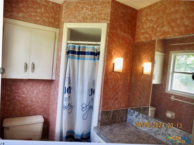 205 Avalon Drive, Victoria, TX 77901