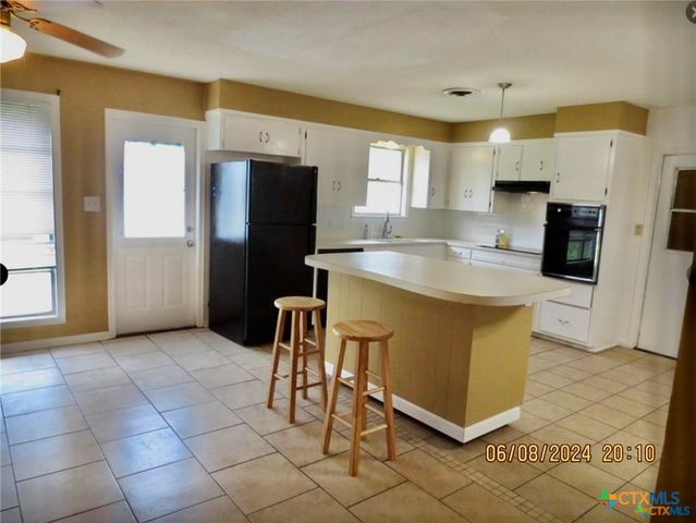 205 Avalon Drive, Victoria, TX 77901