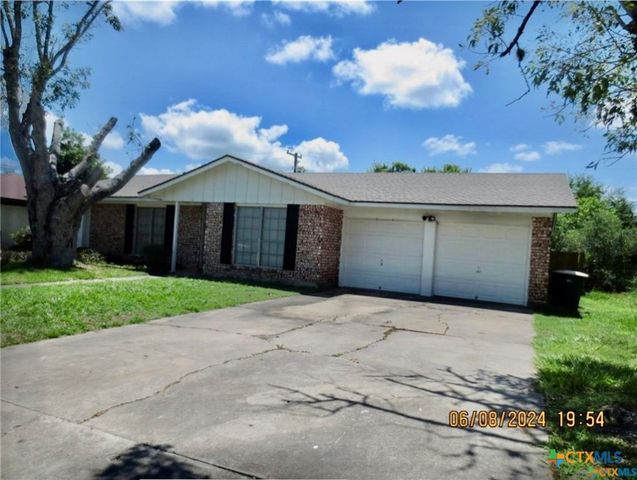 205 Avalon Drive, Victoria, TX 77901