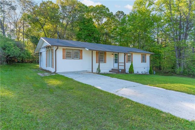 2290 Pinetree Lane NE, Conyers, GA 30012