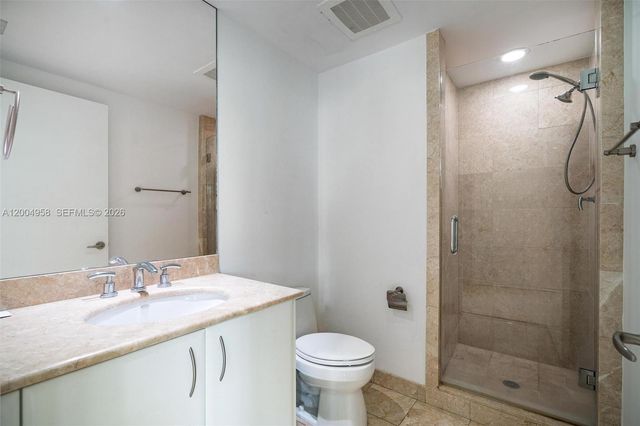 1331 Brickell Bay Dr 302, Miami, FL 33131