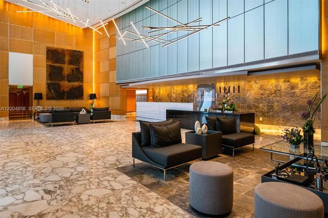 1331 Brickell Bay Dr 302, Miami, FL 33131