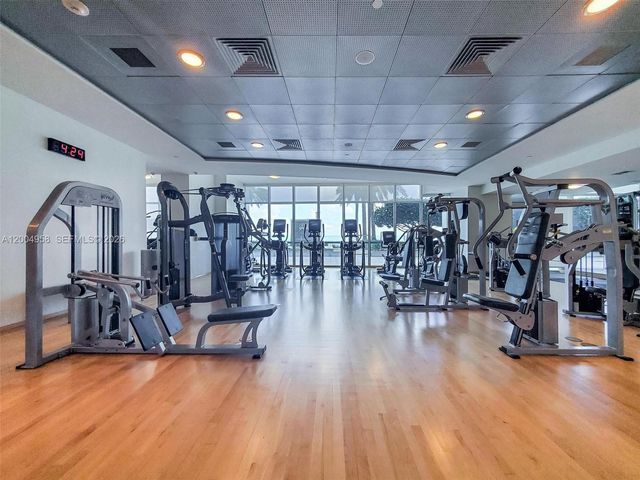 1331 Brickell Bay Dr 302, Miami, FL 33131