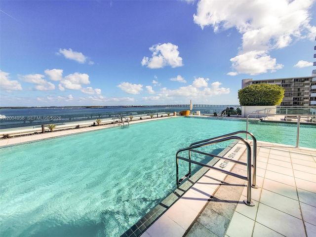 1331 Brickell Bay Dr 302, Miami, FL 33131