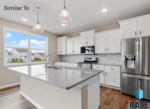 1907 N Valley View Rd Road, Sioux Falls, SD 57107