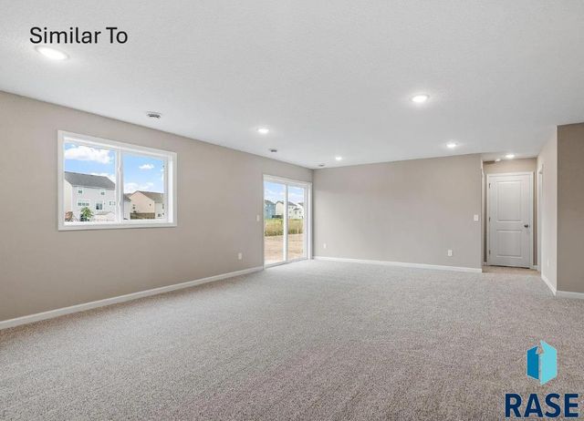 1907 N Valley View Rd Road, Sioux Falls, SD 57107