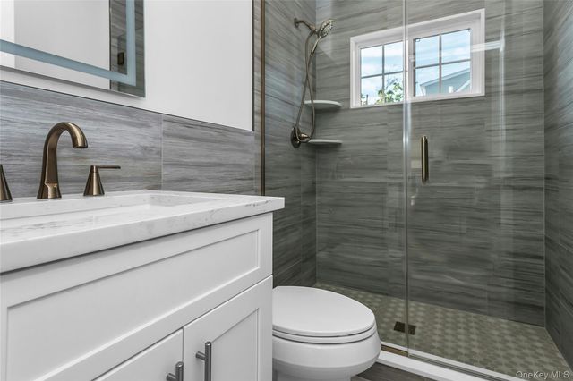 76 Wyoming Court, Syosset, NY 11791