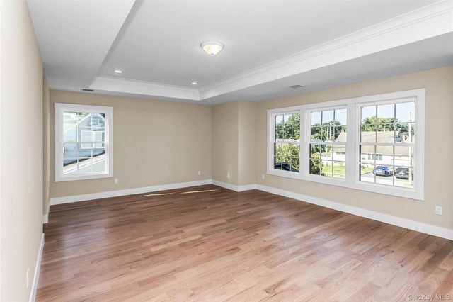 76 Wyoming Court, Syosset, NY 11791