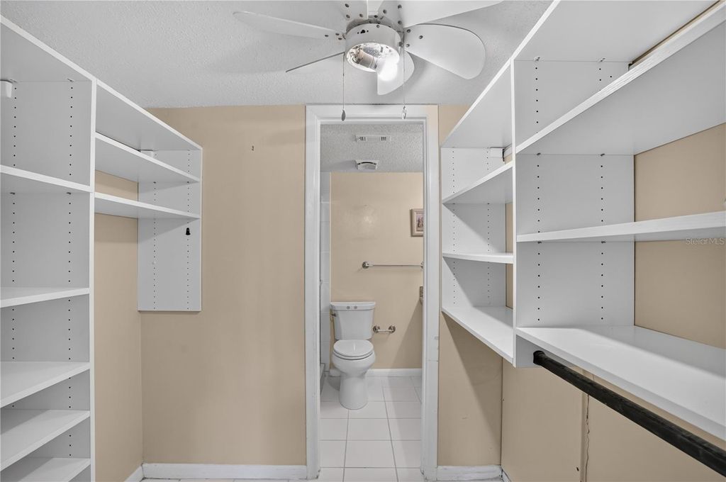 Image 11 of property listing at 2302 S MANHATTAN AVENUE 214, Tampa, FL 33629