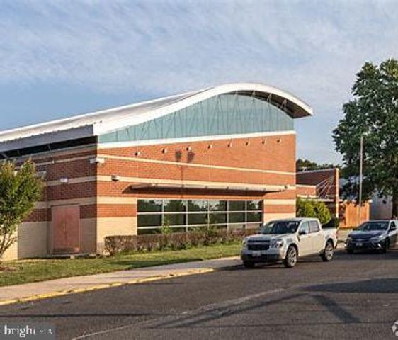 10133 ELLARD DR, Lanham, MD 20706