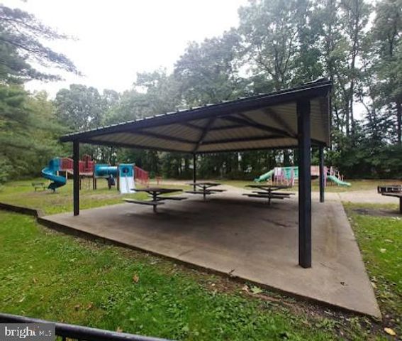 10133 ELLARD DR, Lanham, MD 20706