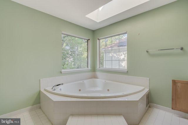 10133 ELLARD DR, Lanham, MD 20706