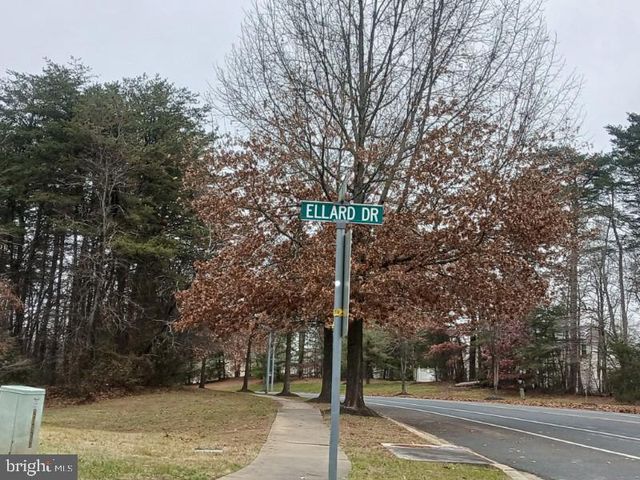 10133 ELLARD DR, Lanham, MD 20706