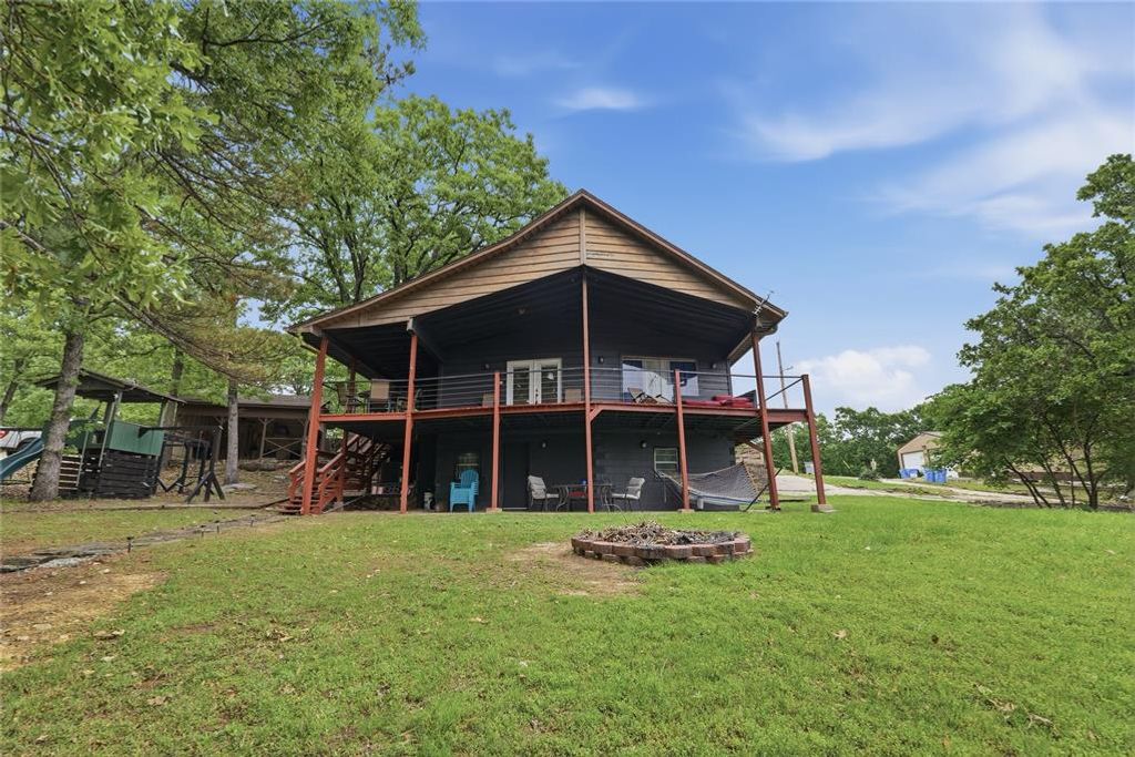 Image 5 of property listing at 110578 S 4183 Road, Checotah, OK 74426