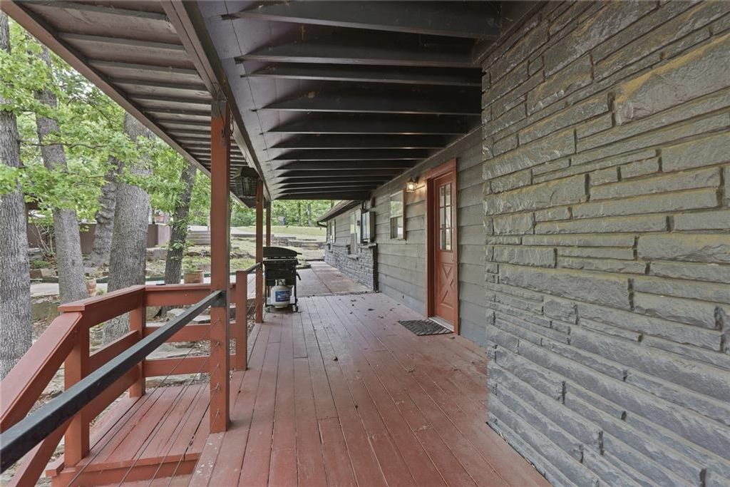Image 8 of property listing at 110578 S 4183 Road, Checotah, OK 74426