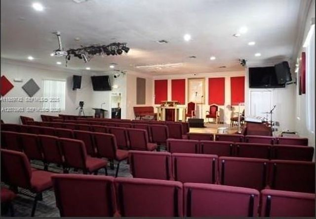 516 NW 4th Avenue, Hallandale Beach, FL 33009