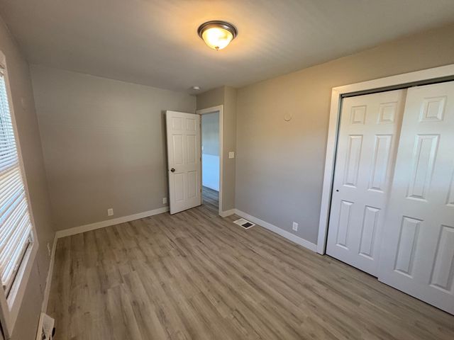 1815 E 28th Avenue, Lake Station, IN 46405