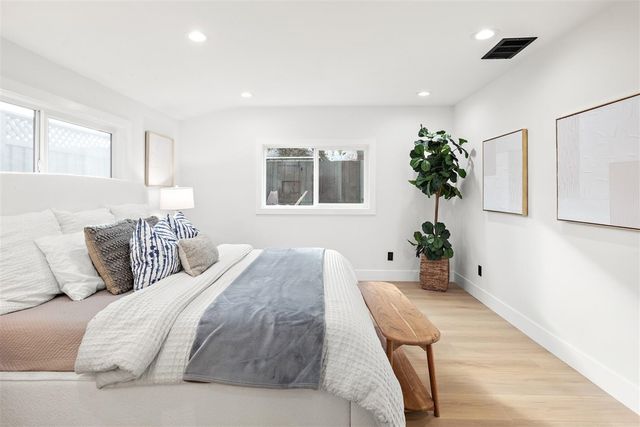 1189 1189 Skylake Ct, Sunnyvale, CA 94089