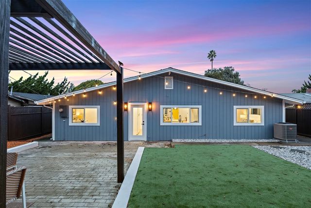 1189 1189 Skylake Ct, Sunnyvale, CA 94089