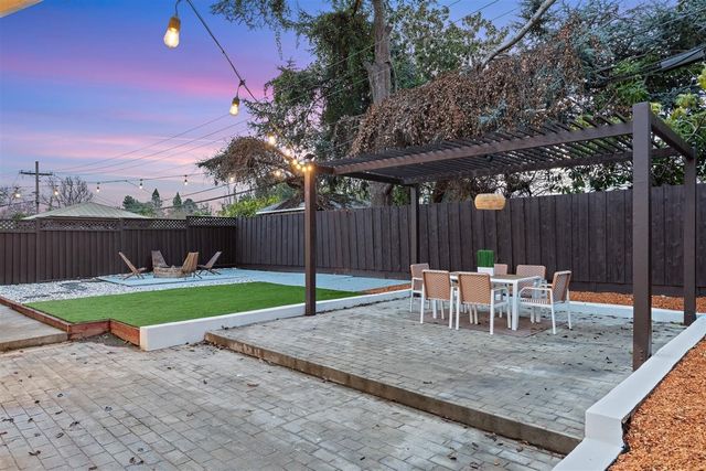 1189 1189 Skylake Ct, Sunnyvale, CA 94089