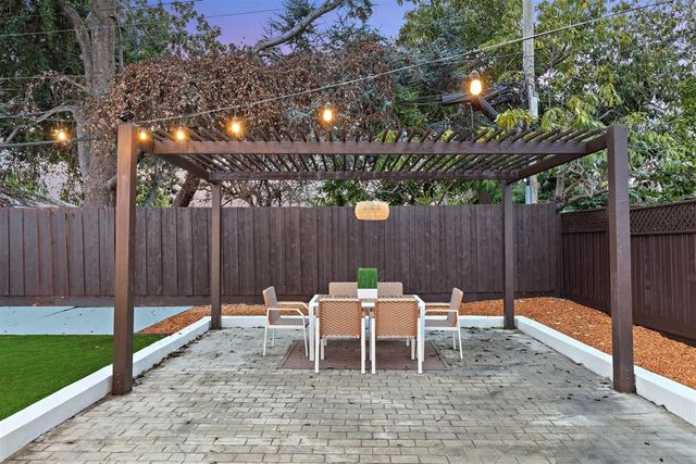 1189 1189 Skylake Ct, Sunnyvale, CA 94089