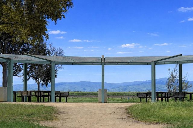 1189 1189 Skylake Ct, Sunnyvale, CA 94089