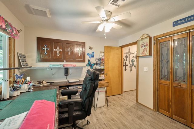 150 N Lakeway Circle, Trinity, TX 75862