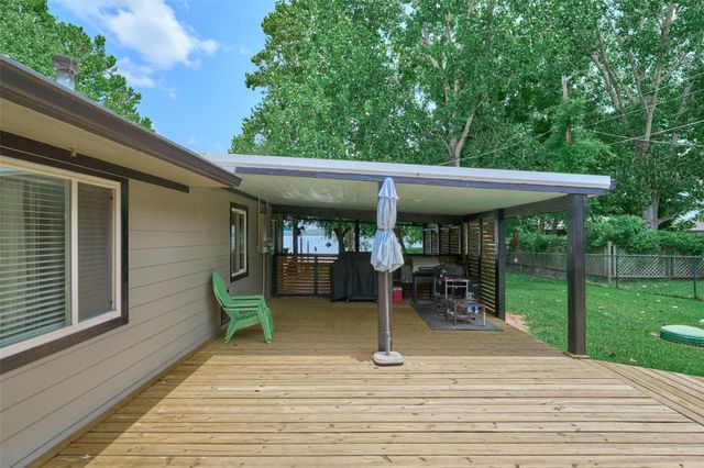 150 N Lakeway Circle, Trinity, TX 75862
