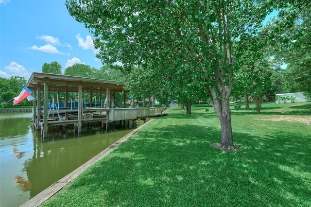 150 N Lakeway Circle, Trinity, TX 75862