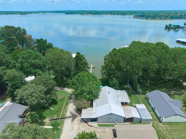 150 N Lakeway Circle, Trinity, TX 75862