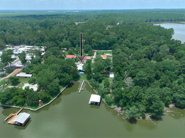 150 N Lakeway Circle, Trinity, TX 75862