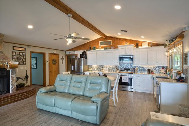 150 N Lakeway Circle, Trinity, TX 75862