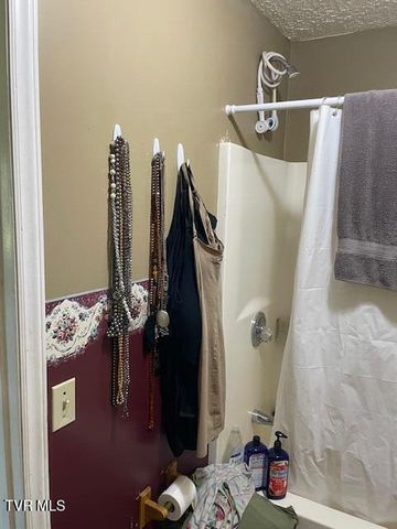 106 Colonial Hills Drive, Rogersville, TN 37857