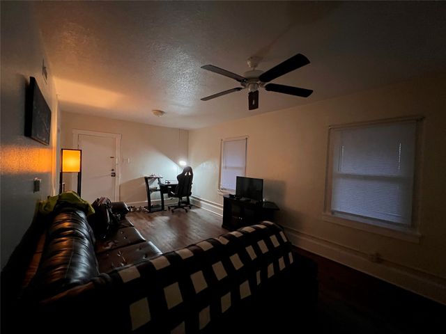 3516 SW 9th Street, Des Moines, IA 50315