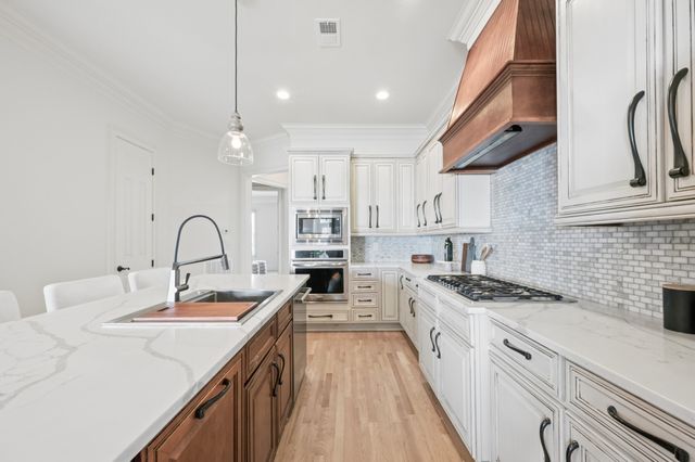 1355 Eliot Rd, Franklin, TN 37064