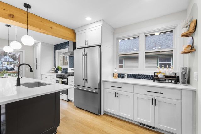 4516 Lakeview Avenue, Mcfarland, WI 53558