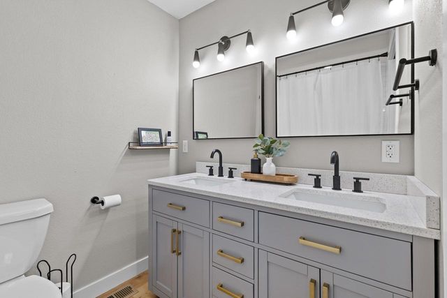 4516 Lakeview Avenue, Mcfarland, WI 53558