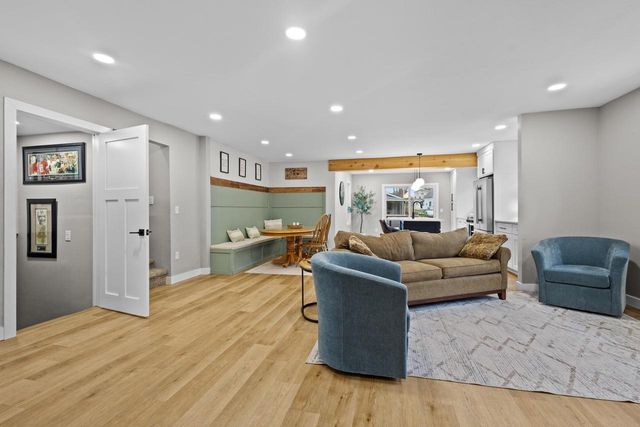 4516 Lakeview Avenue, Mcfarland, WI 53558