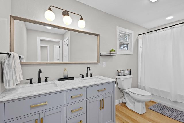 4516 Lakeview Avenue, Mcfarland, WI 53558