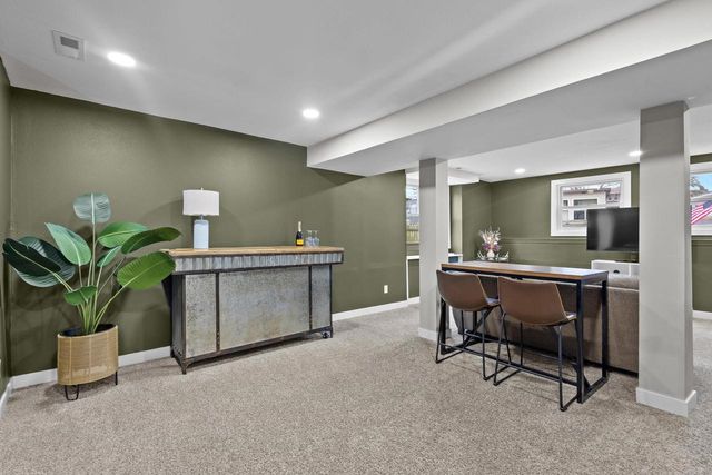 4516 Lakeview Avenue, Mcfarland, WI 53558