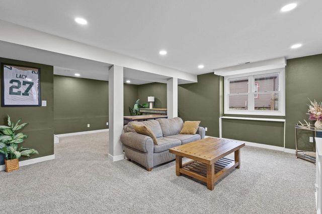 4516 Lakeview Avenue, Mcfarland, WI 53558