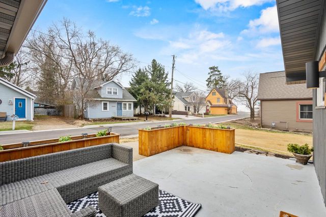 4516 Lakeview Avenue, Mcfarland, WI 53558